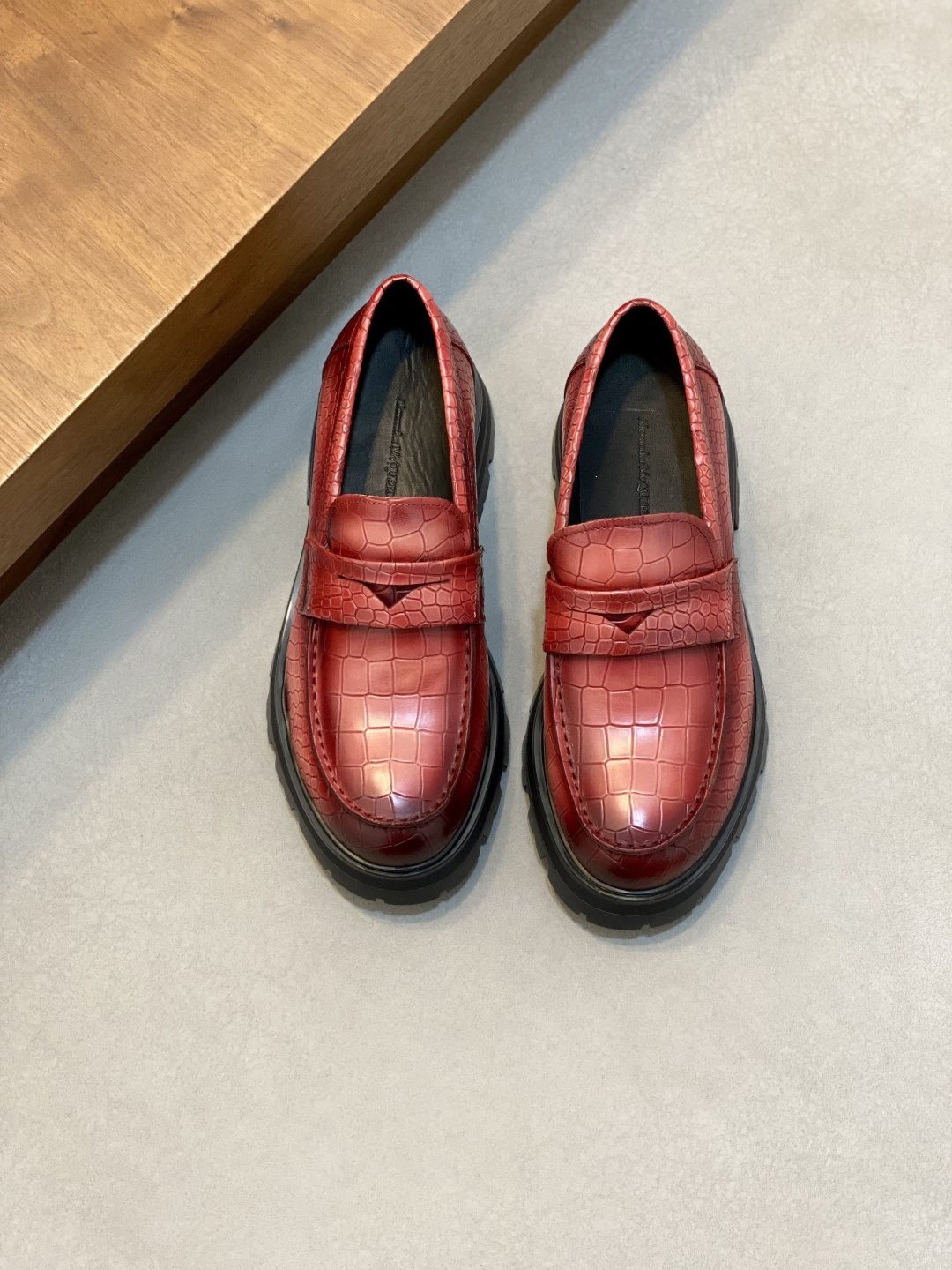 Alexander McQueen Croc-Embossed Lug-Sole Loafers — front